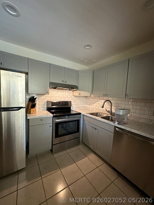 Photo - 132 S Cypress Rd Unit 523