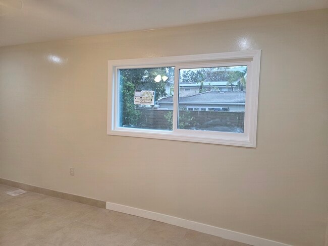 Photo - 820 Rodeo Rd Unidad Back Home