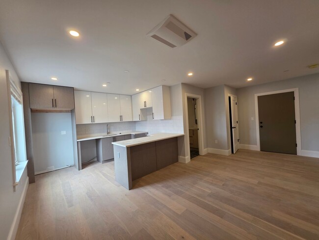 New Construction in Brighton Center, No Brokers fee, No Security Deposit, In-Unit Washer and Dryer - New Construction in Brighton Center, No Brokers fee, No Security Deposit, In-Unit Washer and Dryer