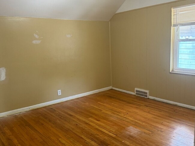 Photo - 15872 Fairmount Dr