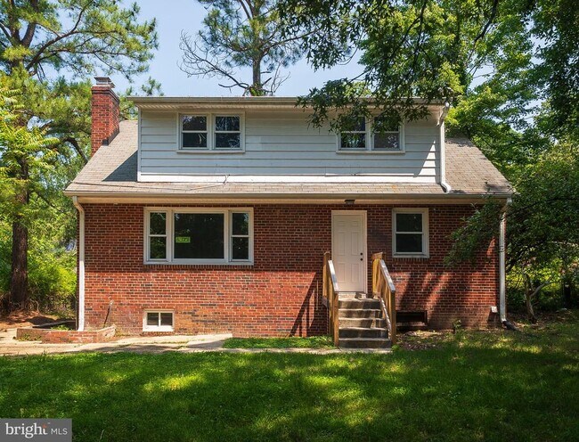 Photo - 6007 Bradley Ln