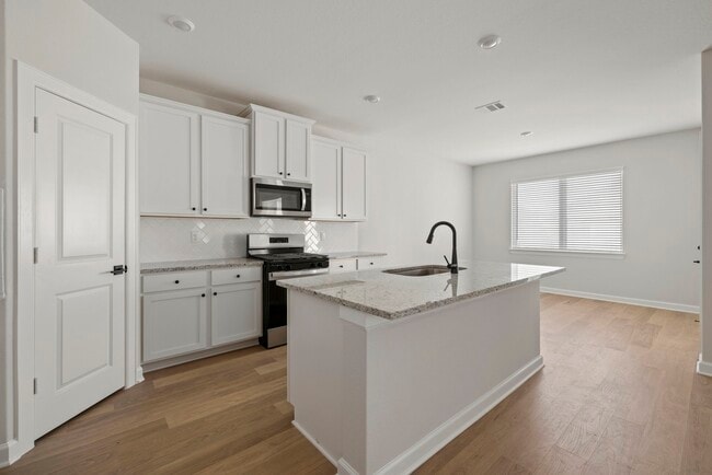 Photo - 3129 Banyan Dr