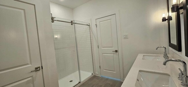 Photo - 8422 Bay Oaks Dr