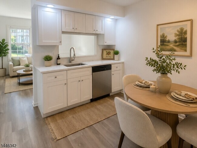 Photo - 11 Heritage Dr Unit 11D