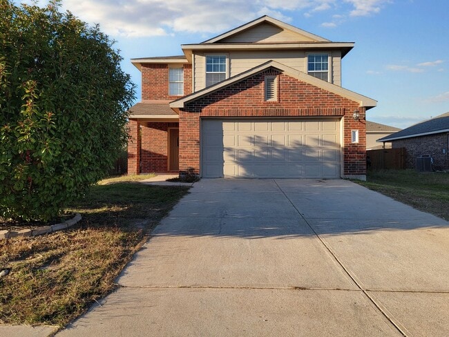 Building Photo - Beautiful 3BR/2BA Home | Washer & Dryer Included | Walk-In Closet & Big Backya
