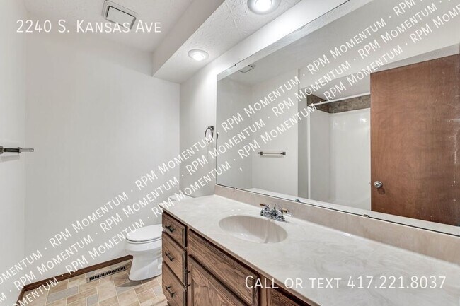 Photo - 2240 S Kansas Ave