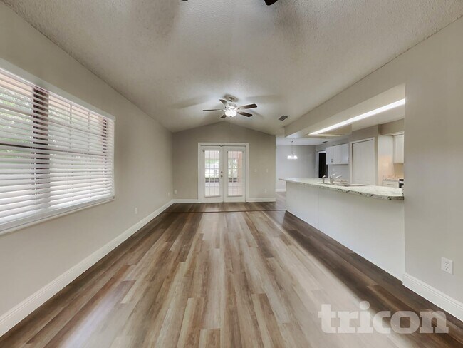 Photo - 1107 Lyric Dr