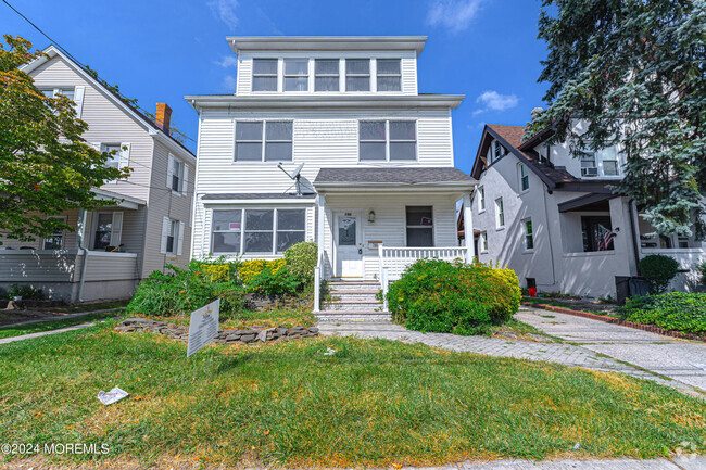 Building Photo - 195 Maine St Rental