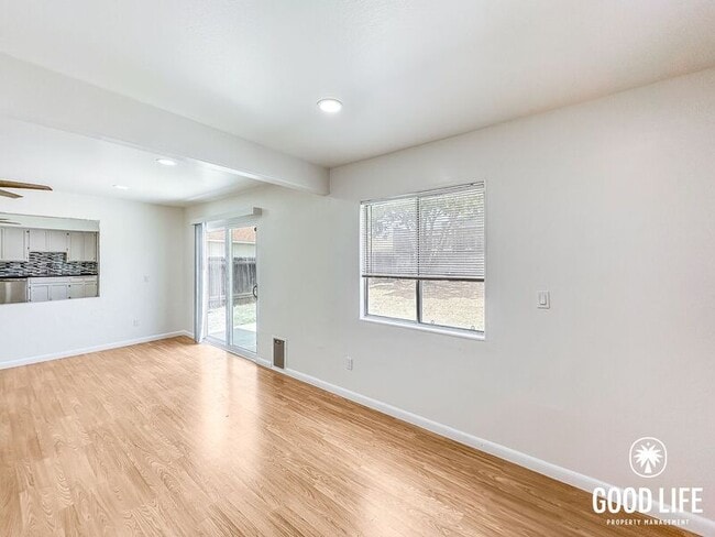 Photo - 7516 Black Oak Rd
