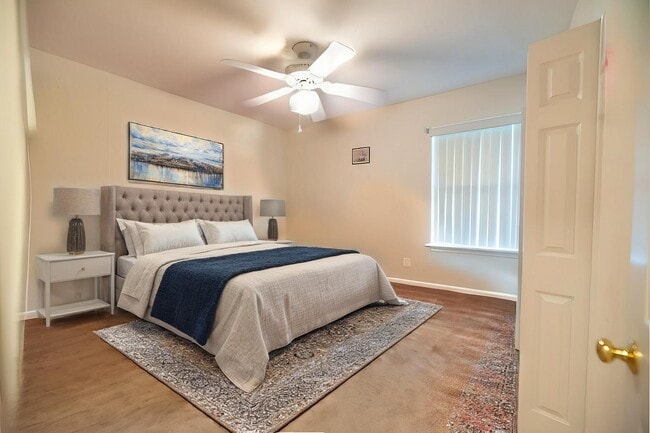 Photo - 5918 Covered Creek Ln