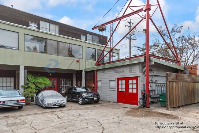 Photo - 3016 Filbert St