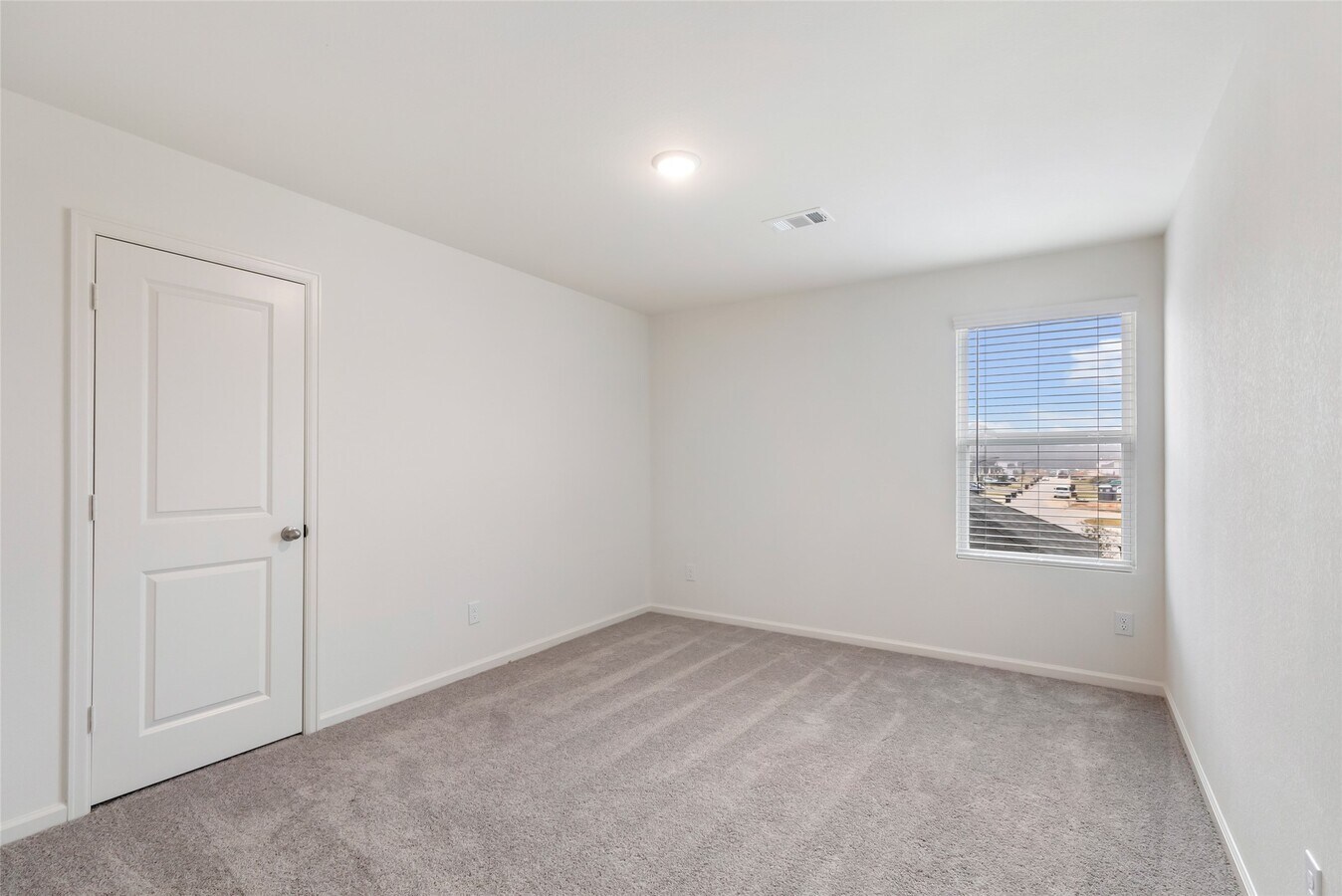 Photo - 18749 Lucas Michael Wy