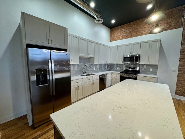 Photo - 209 W Main St