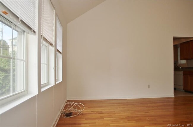 Photo - 673 Hope St Unidad A