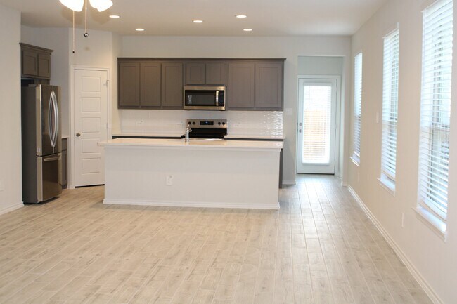 Photo - 3207 Sedge Grass Dr