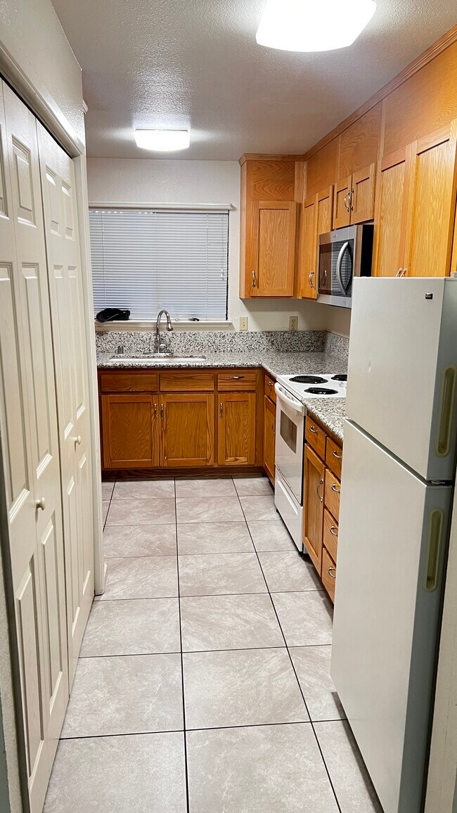 Photo - 1420 Sherman Ave Condo Unit 5
