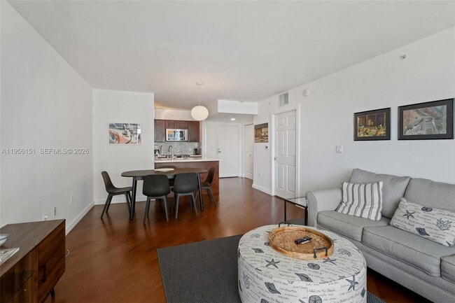 Photo - 1155 Brickell Bay Dr Unit 1806