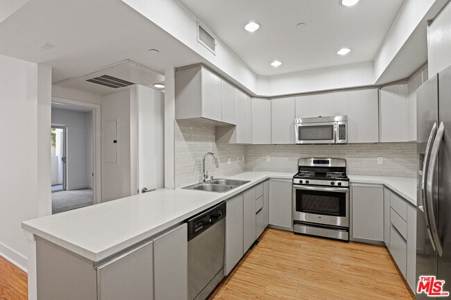 Photo - 1411 Barry Ave Unidad ph5