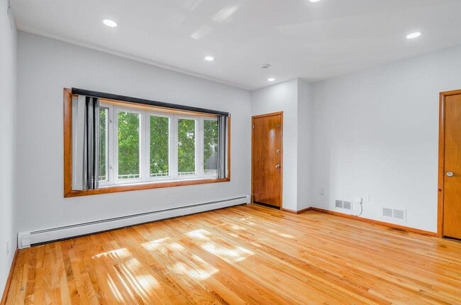 145 Hobart Ave