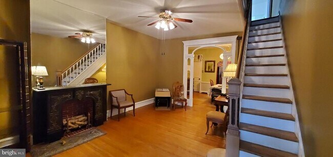 Photo - 1033 Jackson St