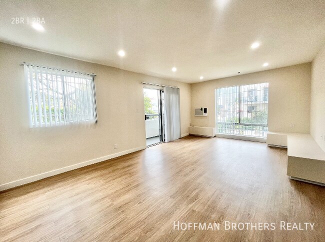 Photo - 858 S Ardmore Ave Unidad 107A