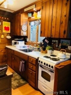 Photo - 63 Thompson Ave