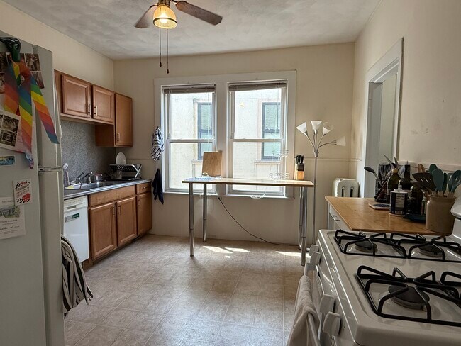 Photo - 201 Rawson Rd Unit 2
