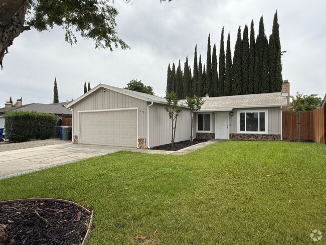 Building Photo - Newly remodeled Rental