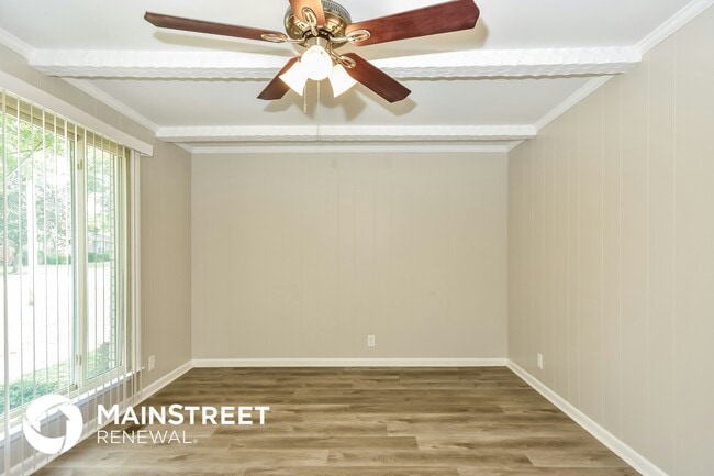 Photo - 110 Louann Ln