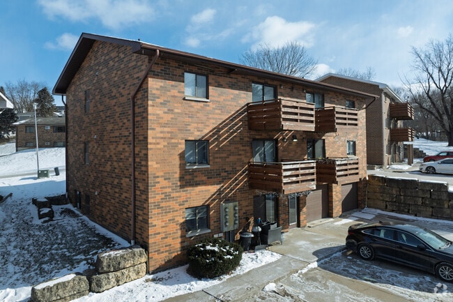 Alternate Exterior - Hawkeye Apartments