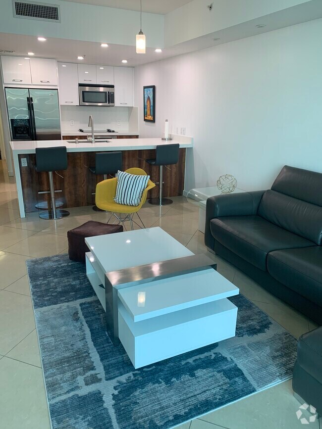 Building Photo - 1900 N Bayshore Dr Unit Quantum on the Bay 4309 Rental