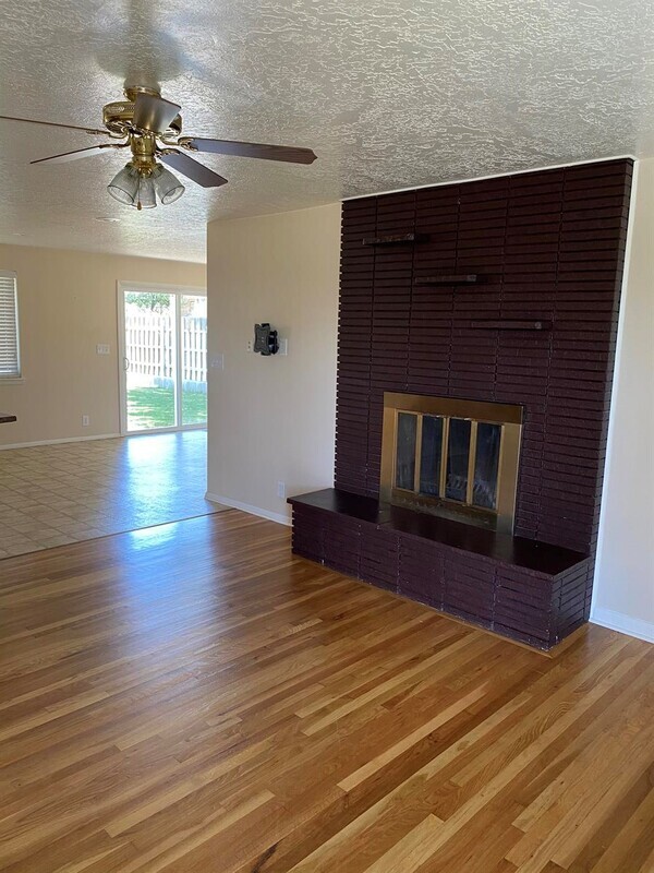 Photo - 524 W 700 S