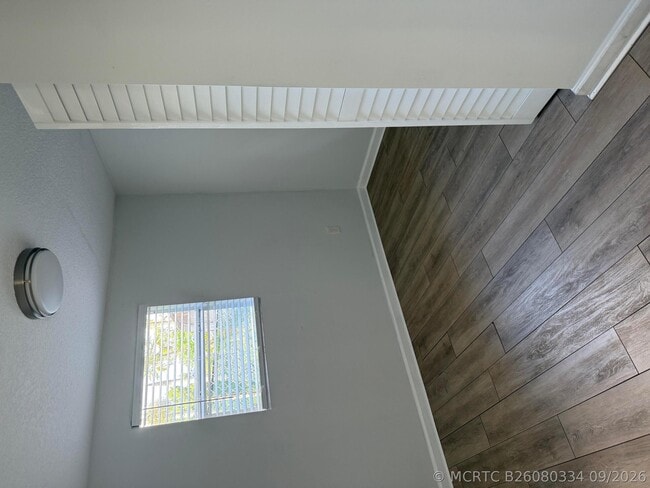 151 Valencia Dr