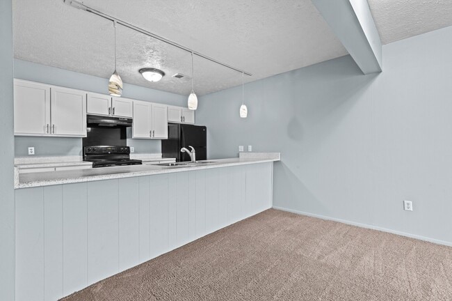 Building Photo - Fairfax Apartments - Lansing, MI