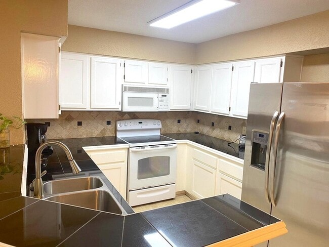 Photo - 2300 Old Spanish Trl Unidad 1134