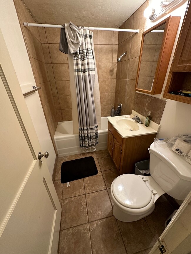 Photo - Brick House Duplex Unidad Downstairs