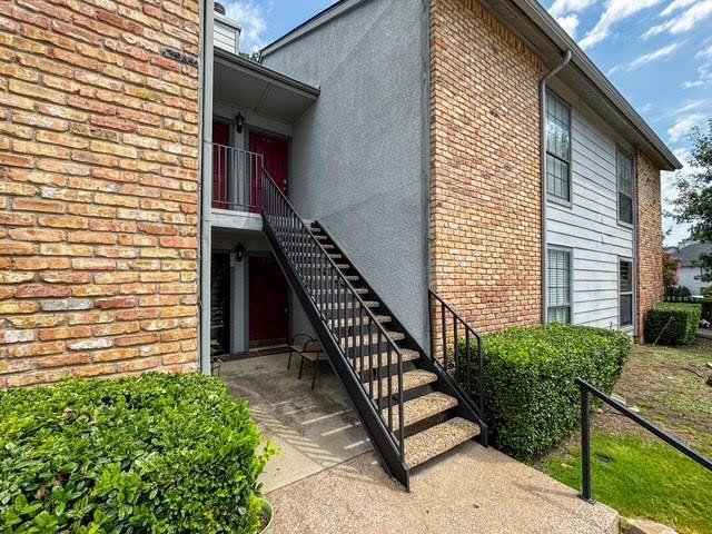 Building Photo - 15151 Berry Trail Unit 805
