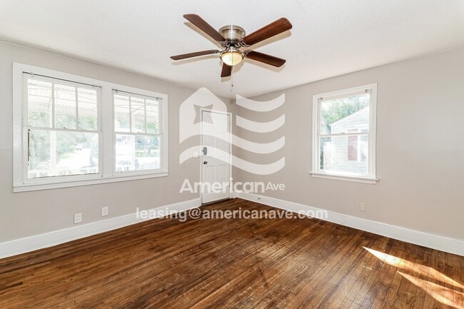 Photo - 207 Branham St