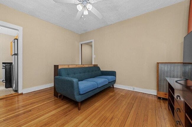 Photo - 7 Lothian Rd Unit 3