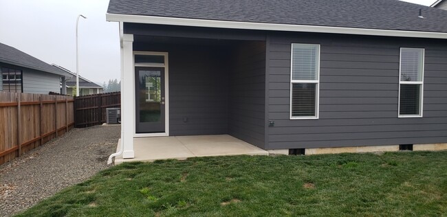 Photo - 702 Pagget Ave