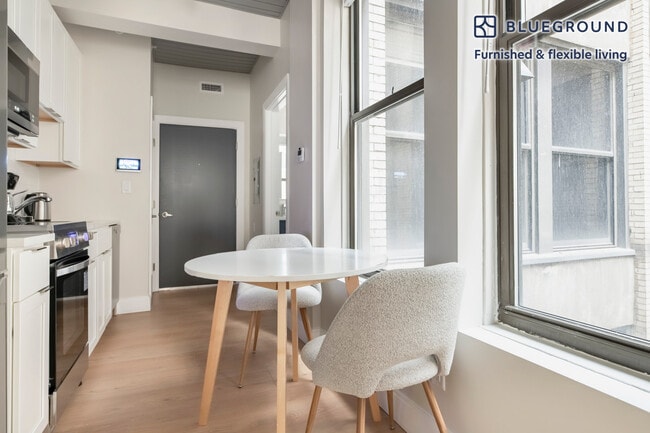 Photo - 44 Bromfield St Unit SI FL5-ID1304