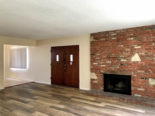 Photo - 4441 W 134th St