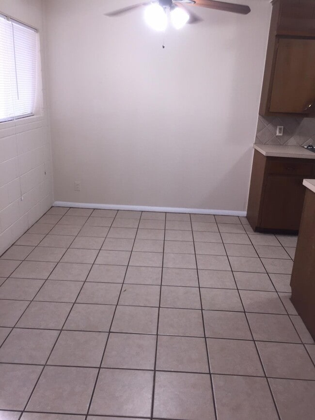 Photo - 1611 Riverside Dr Unidad 37