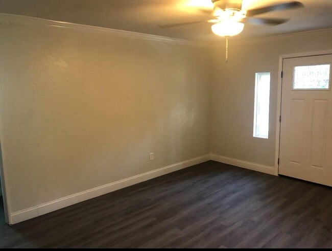 Photo - 5223 Windemere St