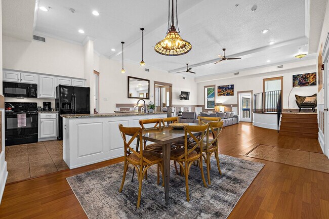 Photo - 92 Washington St Unit FL2-ID1281952P