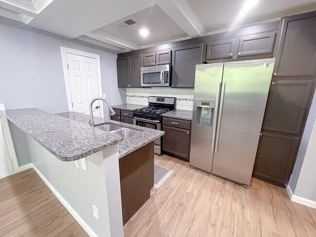 Photo - 2637 Twin Oaks Dr NW Unit B