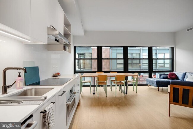 Photo - 1625 Eckington Pl NE Unidad 604