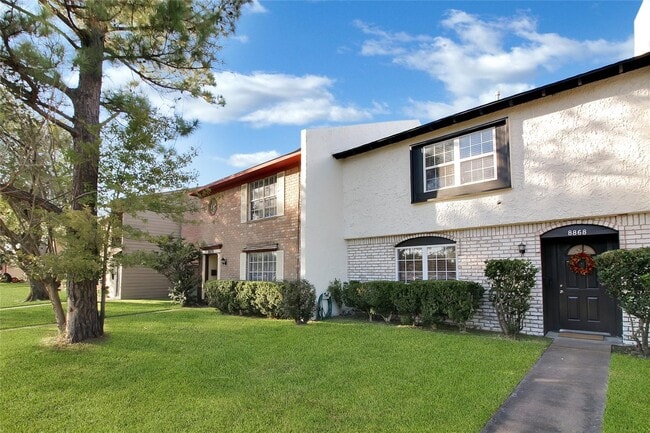 Photo - 8868 Kempwood Dr