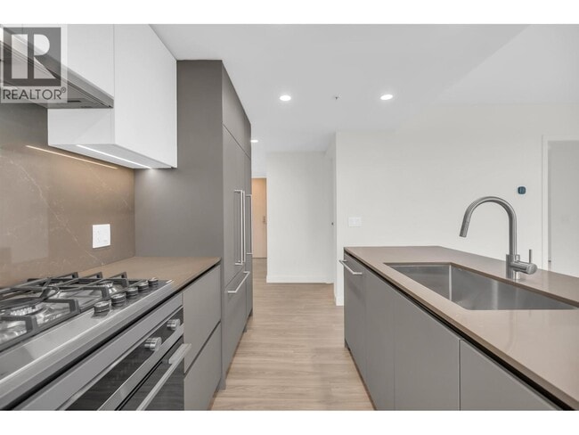 2135 Springer Ave Unit 3605