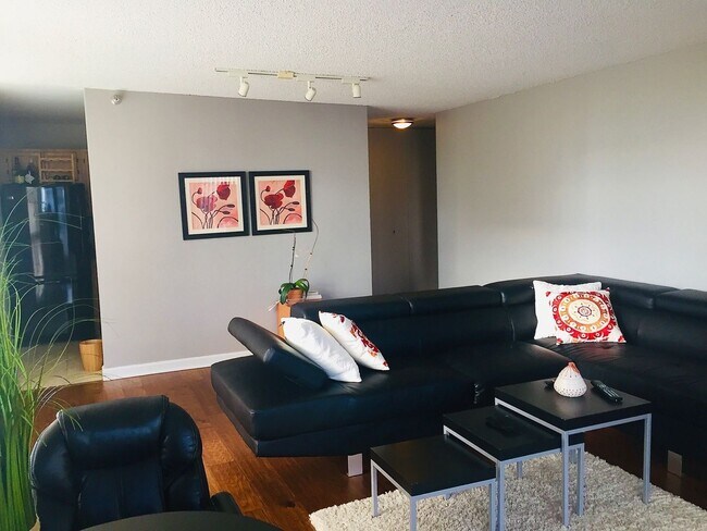 Photo - 200 N Dearborn St Unit 3203